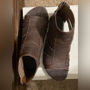 Like new Roan by Bed Stu Gladiator sandals, beautiful rich dark chocolate color